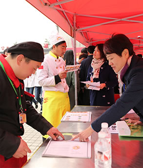 郑州厨师招聘_BOSS来了 郑州新东方2017年春季大型烹饪人才招聘会隆重召开 新东方西餐学校 西餐学校 学西餐厨师 西餐厨师培
