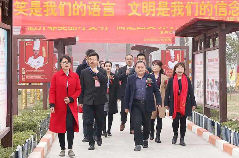 ��ʦ��ѵ,��ʦ������Ƹ��