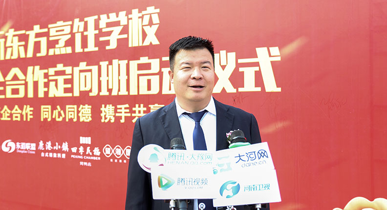 У����������