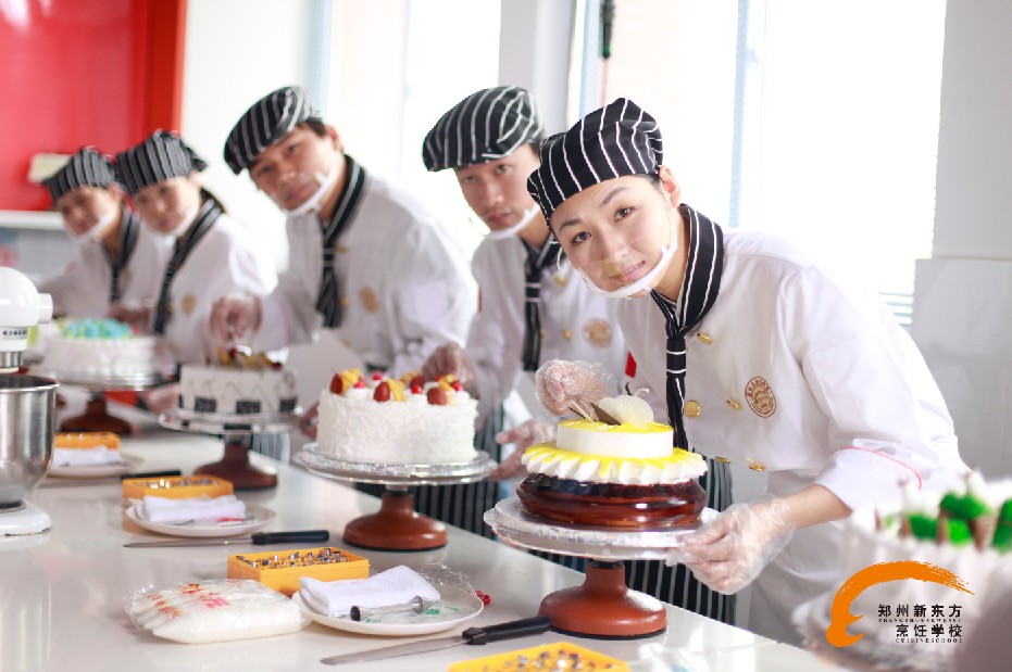 郑州新东方烹饪学校:时尚西点打造魅力女生,厨师行业资讯,郑州新东方烹饪学校资讯动态,新东方烹饪教育资讯,厨师培训学校,学厨师,郑州厨师培训学校