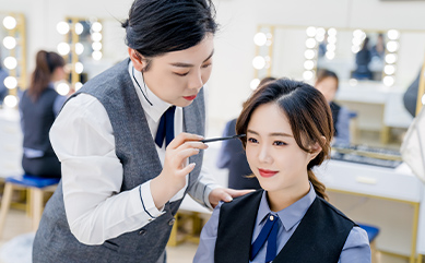 ֣���¶������ѧУ