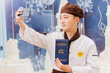 ֣���¶������ѧУ